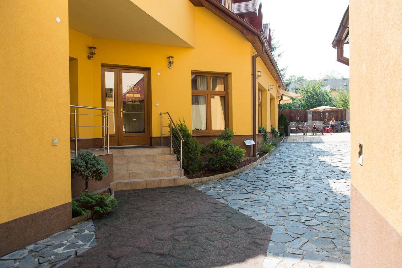 Hotel Clavis Lučenec Exterior foto